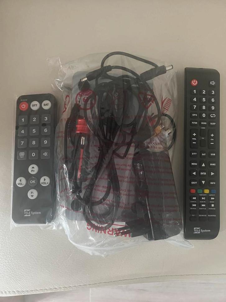 12V Camper TV - Ideaal voor Onderweg!, Audio, Tv en Foto, Afstandsbedieningen, Zo goed als nieuw, Universeel, Dvd, Met display