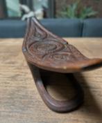 Djuka Afrikaans krukje bankje houtsnijwerk Suriname Marron, Antiek en Kunst, Kunst | Niet-Westerse kunst, Ophalen of Verzenden