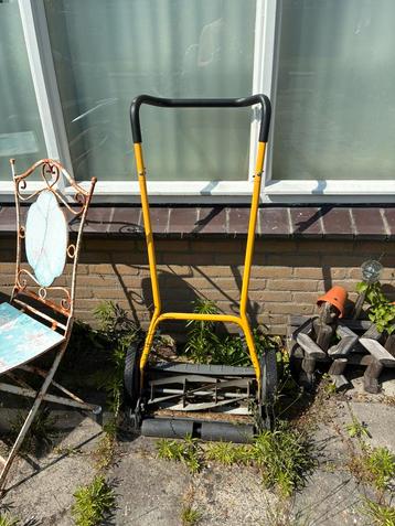 Handgrasmaaier beschikbaar voor biedingen