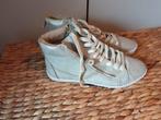 Nieuwe zilver metallic sneakers maat 40, Ophalen of Verzenden, Grijs, Sneakers of Gympen, Zo goed als nieuw