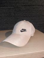 Nike pet beige, Kleding | Heren, Hoeden en Petten, Ophalen of Verzenden, Zo goed als nieuw, One size fits all
