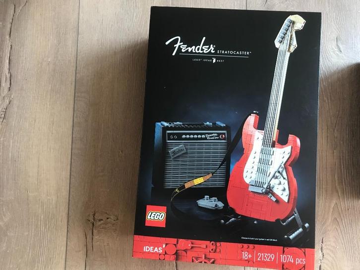 21329 Fender Stratocaster NIEUW in doos, Kinderen en Baby's, Speelgoed | Duplo en Lego, Nieuw, Lego, Complete set, Ophalen of Verzenden