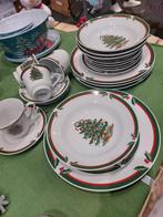 Kerstservies - 4 persoons - Porselein, Diversen, Ophalen of Verzenden, Nieuw