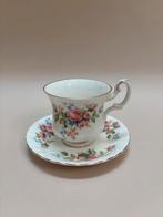Vintage Kop en Schotel Royal Albert Moss Rose, Huis en Inrichting, Keuken | Servies, Nieuw, Ophalen of Verzenden, Overige stijlen
