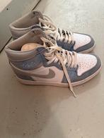 Nike joradn Blauw-Witte Sneakers Maat 40, Ophalen of Verzenden, Gedragen, Blauw, Sneakers of Gympen