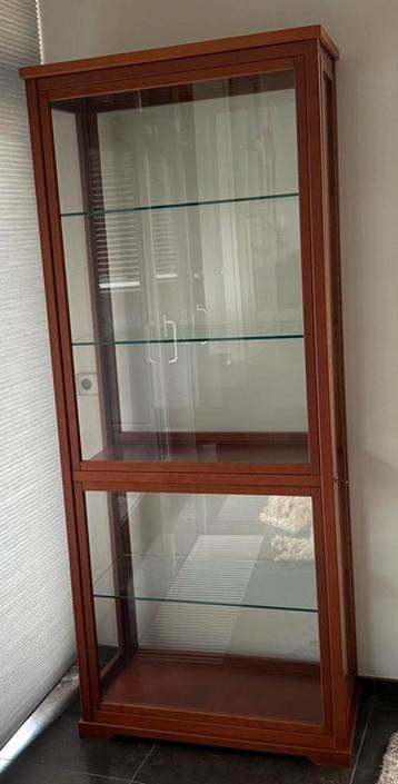 Kersenhouten vitrinekast (2.05hx.82bx42d) beschikbaar voor biedingen