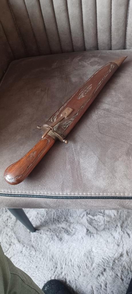 Een antieke dolk uit India, Antiek en Kunst, Kunst | Overige Kunst, Ophalen of Verzenden