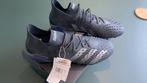 Nieuwe Adidas voetbalschoenen, zwart, maat 451/2, Ophalen of Verzenden, Nieuw, Schoenen