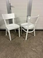 24 stuks leuke houten witte Fameg Fergus stoelen, nieuw, Huis en Inrichting, Stoelen, Zo goed als nieuw, Ophalen