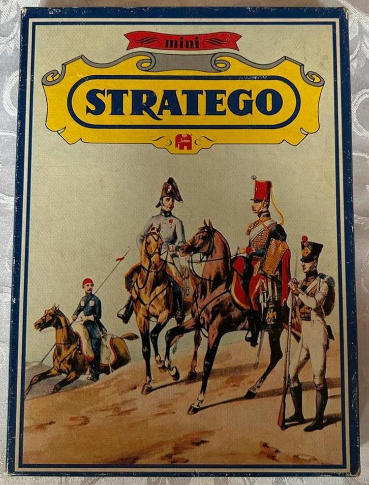 Stratego reiseditie - mini van Jumbo, Hobby en Vrije tijd, Gezelschapsspellen | Bordspellen, Zo goed als nieuw, Een of twee spelers