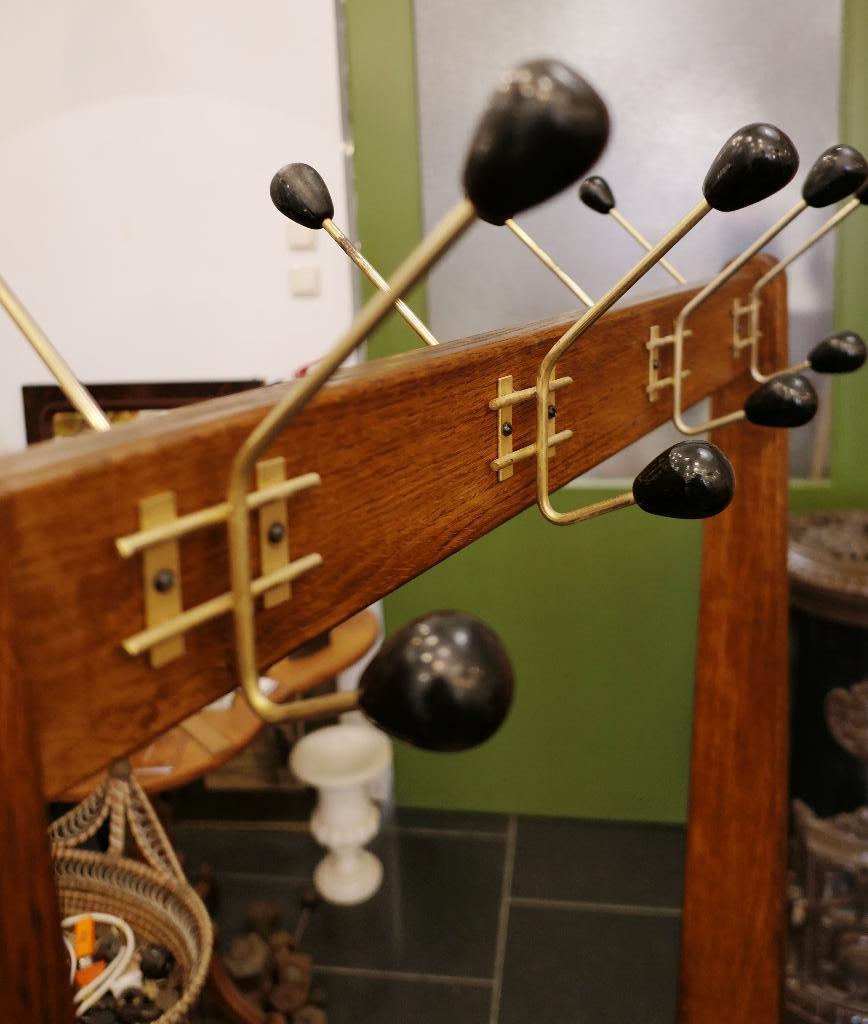 Vintage eikenhouten verrijdbare kapstok ca 1950., Ophalen of Verzenden, Zo goed als nieuw, Staande kapstok, 150 tot 200 cm