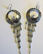 Oorbellen met grote strass steen en zilverkleurige kraaltjes, Marktplaats@koningsieraden.nl, Overige materialen, Hangers, Verzenden