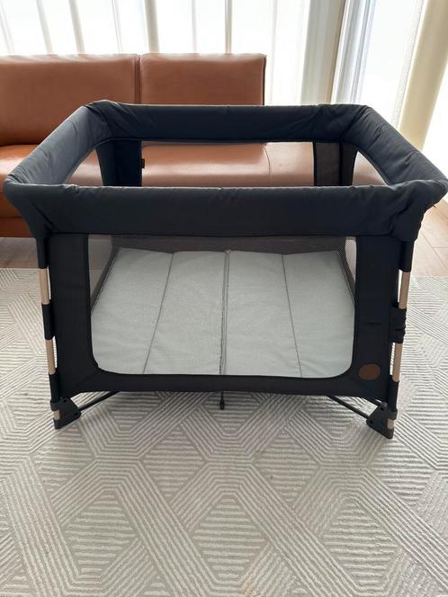 Maxi-Cosi Swift Campingbedje 3-in-1 - Beyond Graphite, Kinderen en Baby's, Babywiegjes en Ledikanten, Gebruikt, Reisbedje, Ophalen