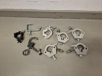 8x Trussklemmen beschikbaar voor biedingen