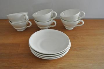 kinderserviesje Berlijn Petrus Regout kop en schotels beschikbaar voor biedingen