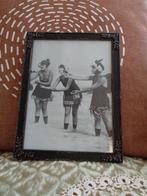 Brocante Fotolijst met Bewerkte Rand Roosjes  ** Mimosa **, Ophalen of Verzenden