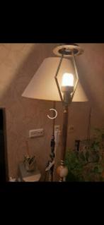 Vloerlamp koper_mesing antiek mooi lamp, Huis en Inrichting, Lampen | Vloerlampen, Ophalen of Verzenden, Zo goed als nieuw, 150 tot 200 cm