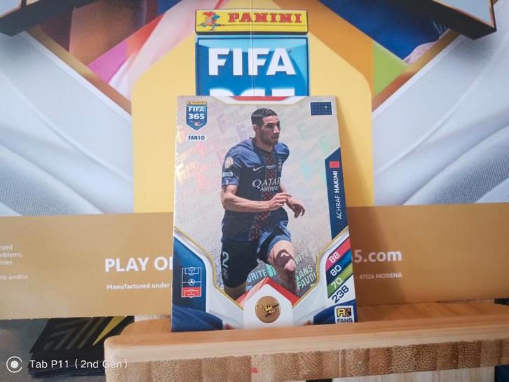 Panini fifa 365 adrenalyn xl 2026 fans favourite kaarten, Hobby en Vrije tijd, Stickers en Plaatjes, Zo goed als nieuw, Meerdere plaatjes