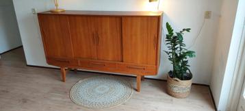 Vloerkleed rond geel beschikbaar voor biedingen