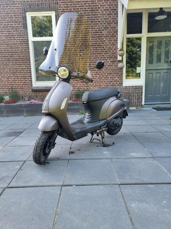 Snorscooter agm swan, Fietsen en Brommers, Snorfietsen en Snorscooters, Gebruikt, Overige merken, Benzine, Ophalen