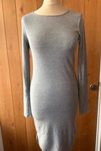 H&M Grijze Rib Jurk Maat 40, Kleding | Dames, Jurken, Maat 38/40 (M), H&M, Ophalen of Verzenden, Zo goed als nieuw