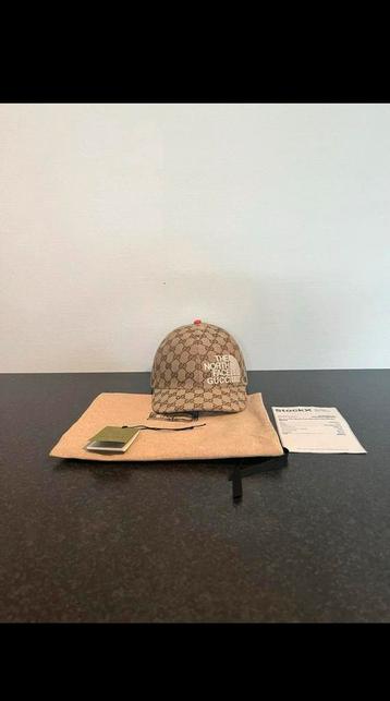 Gucci x The North Face Cap size XL beschikbaar voor biedingen