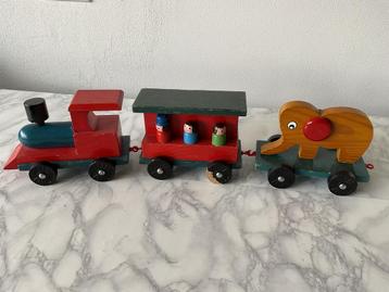 Houten Trein met Passagiers beschikbaar voor biedingen