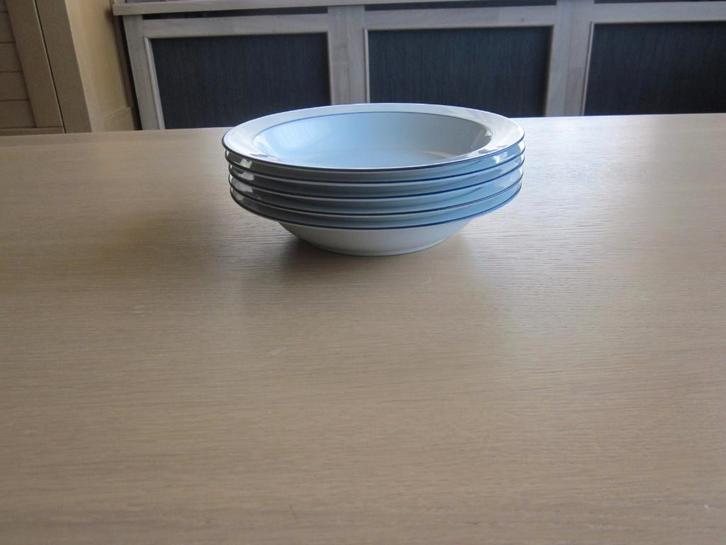 Seltmann Weiden Bavaria W.Germany 5 witte diepe borden D21cm, Huis en Inrichting, Keuken | Servies, Zo goed als nieuw, Bord(en)