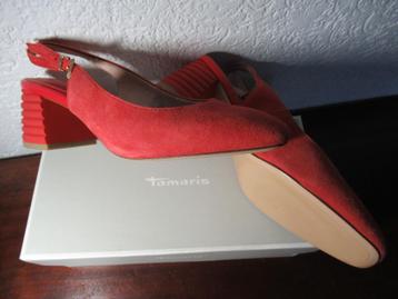 DAMESSCHOENEN nieuw maat 38 merk Tamaris Koraalkleur € 20 beschikbaar voor biedingen