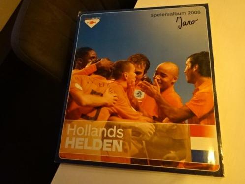 2008 - Spelersalbum 2008 Hollandse Helden, Verzamelen, Sportartikelen en Voetbal, Zo goed als nieuw, Boek of Tijdschrift, Overige binnenlandse clubs