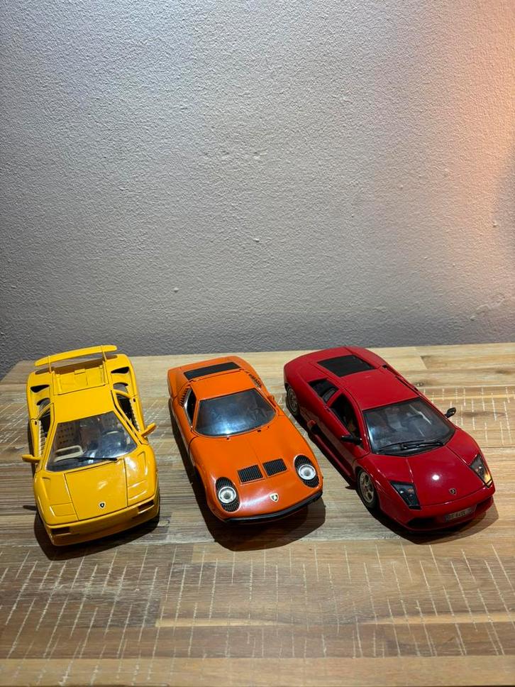Lamborghini modelauto’s (1:18), Hobby en Vrije tijd, Modelauto's | 1:18, Zo goed als nieuw, Auto, Bburago, Ophalen of Verzenden
