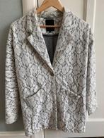 ***MINUS*** dames jas / mantel grijs met creme kant maat 34, Kleding | Dames, Jasjes, Kostuums en Pakken, Minus, Ophalen of Verzenden