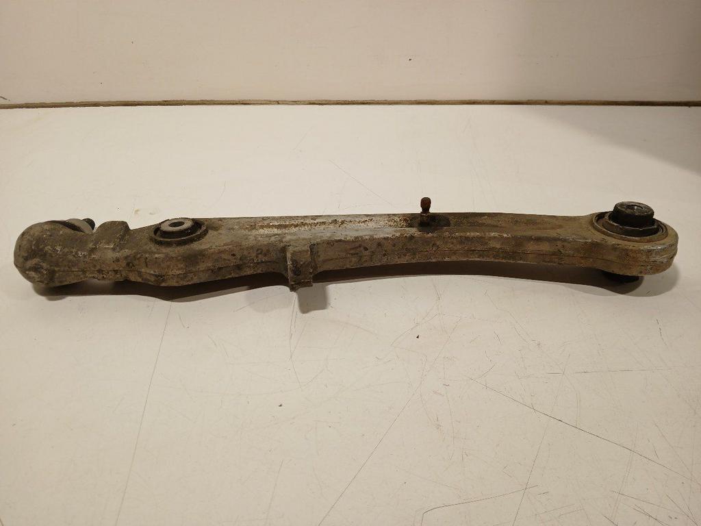 Draagarm links voor Audi A8, Onderdelen@venauto.nl, Van der Ven Autorecycling B.V., Gebruikt, Ettenseweg 76, 4706 PB Roosendaal, The Netherlands