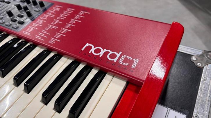Clavia Nord C1 Combo in mooie staat, Muziek en Instrumenten, Orgels, Zo goed als nieuw, Orgel, 2 klavieren, Ophalen