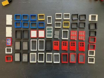 Lot LEGO 56 Ramen en Deuren in diverse vormen beschikbaar voor biedingen
