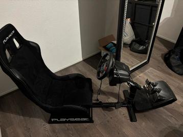 Playseat met Logitech G29 Racestuur met Formule 1 24 beschikbaar voor biedingen