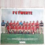FC Twente poster uit blad KICK Eredivisie seizoen 1973-1974, Verzamelen, Sportartikelen en Voetbal, Verzenden, Zo goed als nieuw