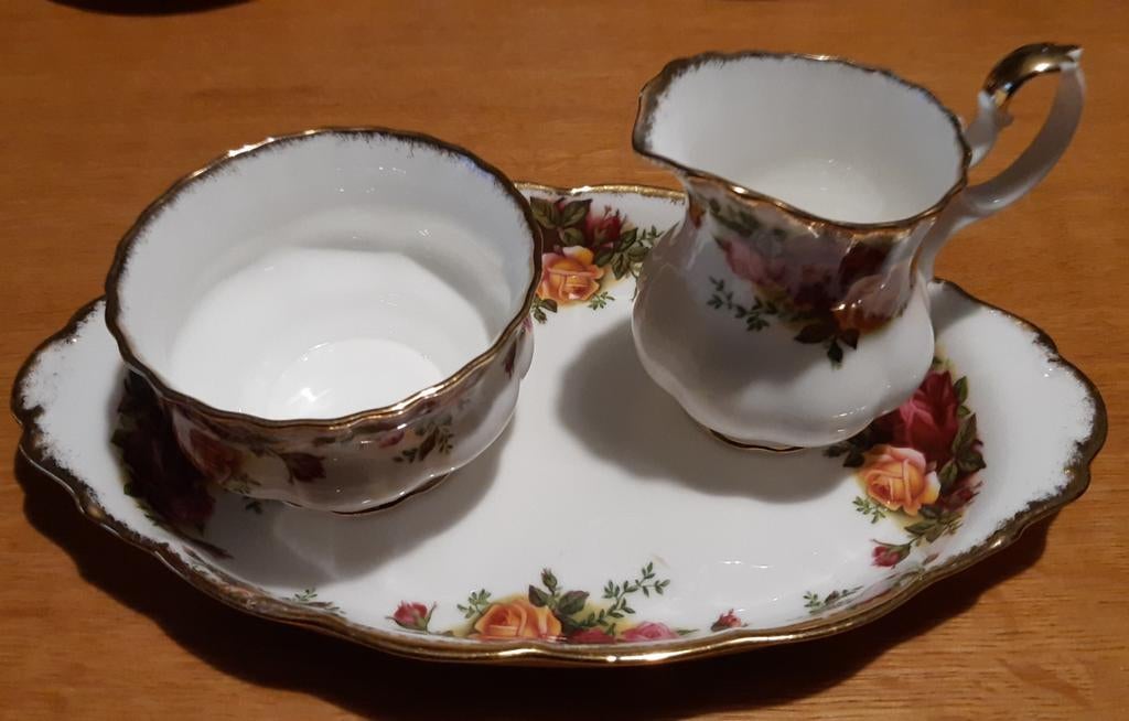 Royal Albert Old Country Roses Servies, Ophalen, Zo goed als nieuw, Overige stijlen, Porselein