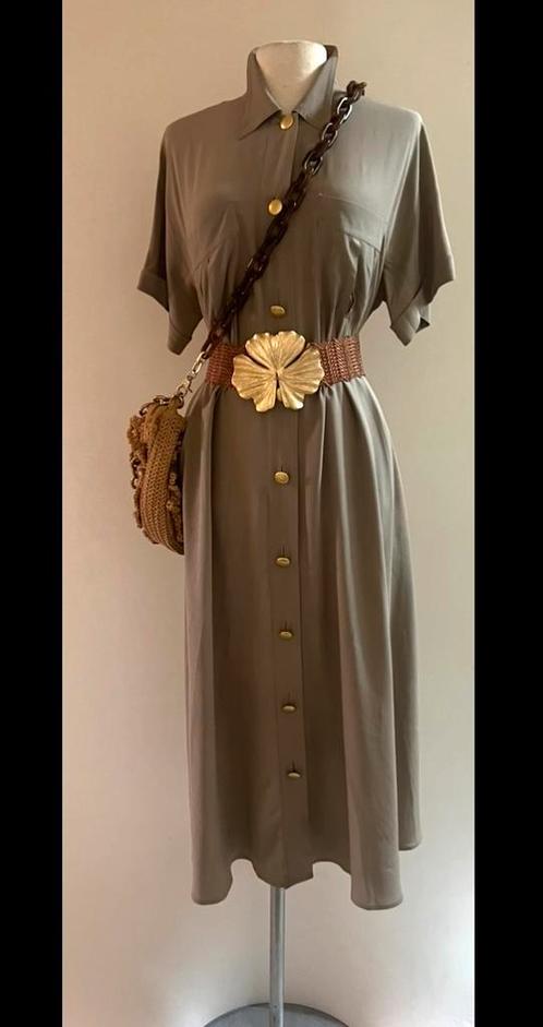 MaxMara 38 100% zijde midi oversized jurk/jas khaki, Kleding | Dames, Jurken, Zo goed als nieuw, Maat 38/40 (M), Groen, Onder de knie