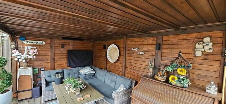 Luxe Wicker Loungeset met Tafel & Krukjes, Tuin en Terras, Tuinsets en Loungesets, Zo goed als nieuw, Loungeset, Wicker, 5 zitplaatsen