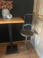 Zware metalen vintage, retro barkrukken met bartafel, 1 kruk, Ophalen, Gebruikt, In hoogte verstelbaar