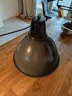 Moderne grijze hanglamp – strak design en sfeervol, Ophalen, Kunststof, Zo goed als nieuw, Tijdloos strak