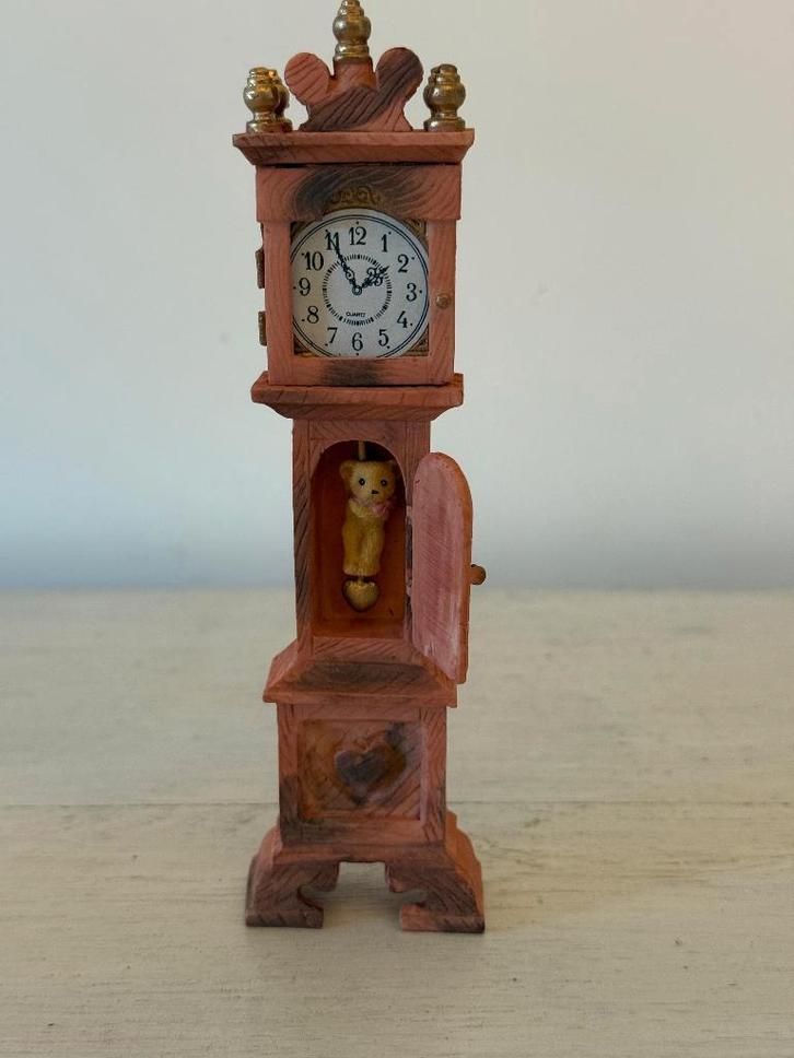 Cherished Teddies - Grandfather Clock, Verzamelen, Beelden en Beeldjes, Zo goed als nieuw, Overige typen, Ophalen of Verzenden