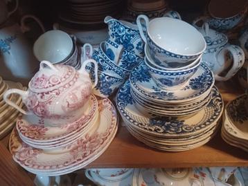 Heel veel peacock societe ceramique Maastricht  beschikbaar voor biedingen