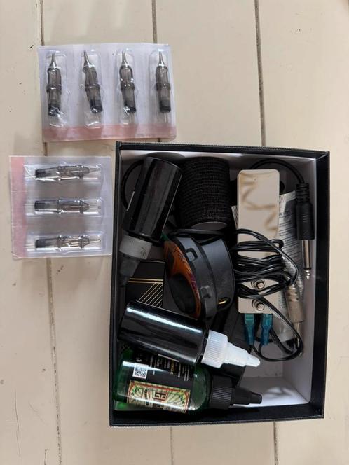 Tattoo machine + toebehoren, Hobby en Vrije tijd, Tekenen, Zo goed als nieuw, Overige typen, Ophalen of Verzenden