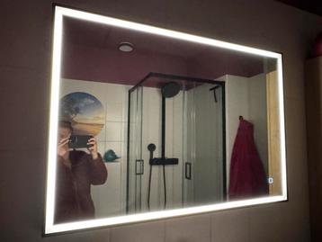 Badkamerspiegel met licht en verwarming! beschikbaar voor biedingen
