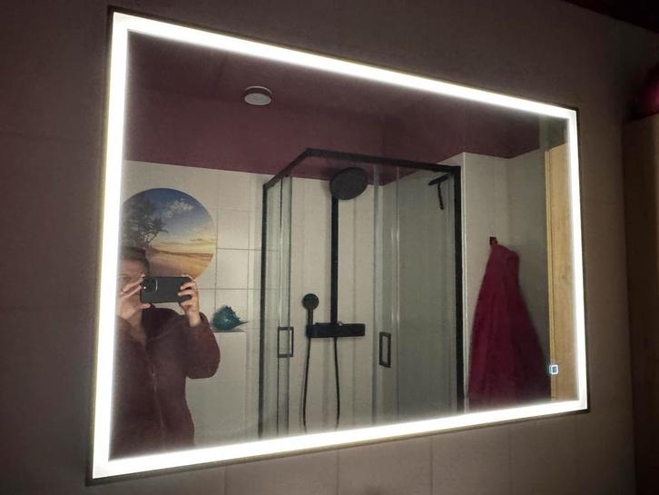 Badkamerspiegel met licht en verwarming!, Huis en Inrichting, Woonaccessoires | Spiegels, Gebruikt, 100 tot 125 cm, Minder dan 100 cm