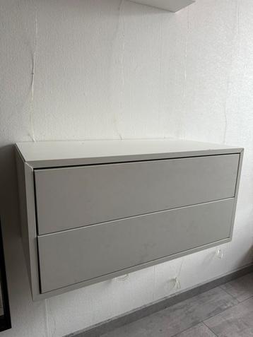 Ikea eket meubel - beschadigd maar niet defect