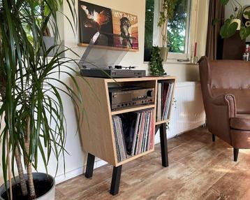 Eiken Platenspelermeubel - vinyl, versterker & platenspeler beschikbaar voor biedingen