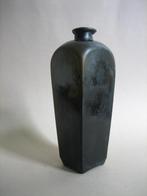 Antieke kelderfles jeneverfles donkergroen glas 18e eeuw, Ophalen of Verzenden